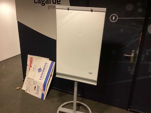 Manutan whiteboards en flipovers - afbeelding 1 van  3