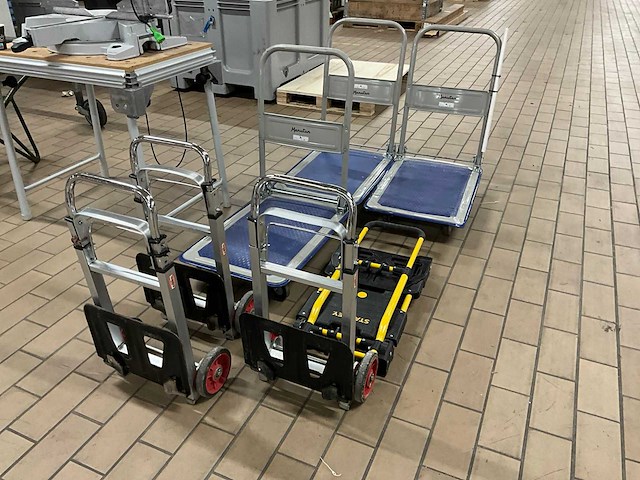 Manutan/stanley steek -en plateauwagen (7x) - afbeelding 1 van  5