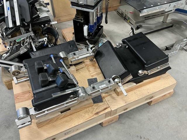 Maquet - diverse operatietafel onderdelen - afbeelding 6 van  11