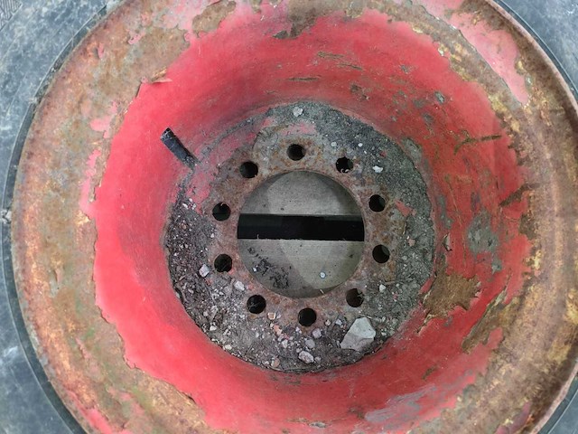 Marangoni - heftruck bandenset 300-15/8.00 - afbeelding 4 van  6