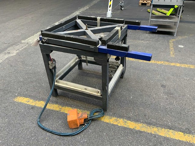 Marcapiù s.r.l banco pulizia vertri pneumatische raamreinigingstafel - afbeelding 1 van  7