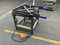 Marcapiù s.r.l banco pulizia vertri pneumatische raamreinigingstafel