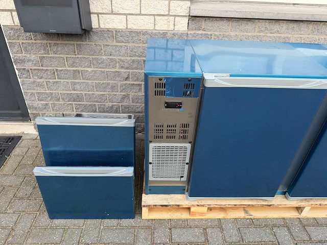 Marecos - 3 deurs + 2 laden ongebruikt - koelwerkbank - afbeelding 4 van  4