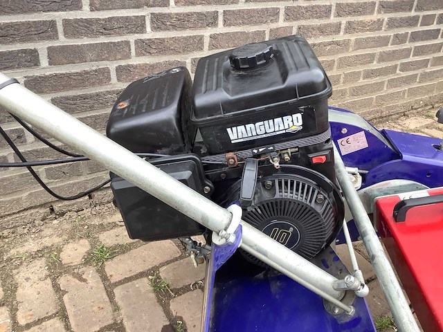 Maredo 60-4 kunstgras reinigingsmachine - afbeelding 6 van  7