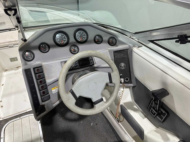 Mariah shabah mercruiser 5.7/v8 alpha one speedboot 36-71-yd incl trailer met kenteken 75-wh-fv - afbeelding 7 van  28