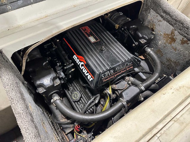 Mariah shabah mercruiser 5.7/v8 alpha one speedboot 36-71-yd incl trailer met kenteken 75-wh-fv - afbeelding 16 van  28