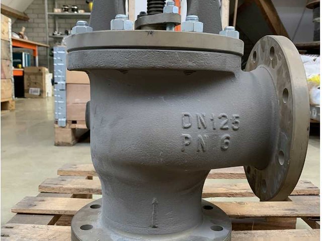 Marine bronze dn125 hand operated gate valve pn6 - durable corrosion resistant valve for ship and offshore use - afbeelding 1 van  6