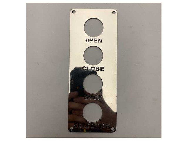 Marine stainless steel control panel aisi 316 - durable, corrosion-resistant maritime operating panel with clear function engraving - afbeelding 2 van  2