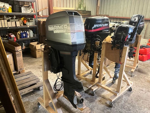 Mariner magnum 4 24pk buitenboordmotor - afbeelding 5 van  11