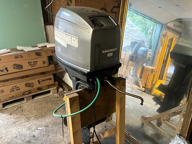 Mariner magnum 4 24pk buitenboordmotor - afbeelding 8 van  11
