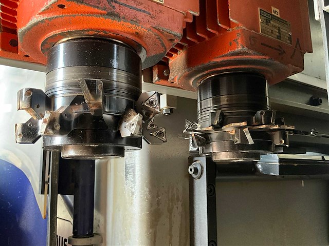 Marinus profix 2003-2 afkort- en profileermachine - afbeelding 2 van  23