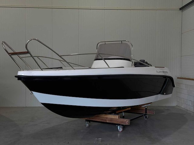 Marion - 2023 - 650 ongebruikt - consoleboot en visboot - afbeelding 12 van  13