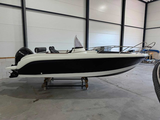Marion - 2023 - 650 ongebruikt - consoleboot en visboot - afbeelding 4 van  13