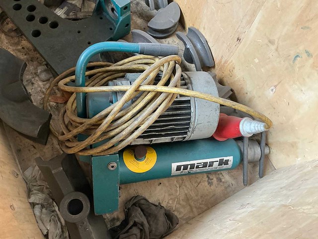 Mark buigpomp / buig apparaat - afbeelding 1 van  4