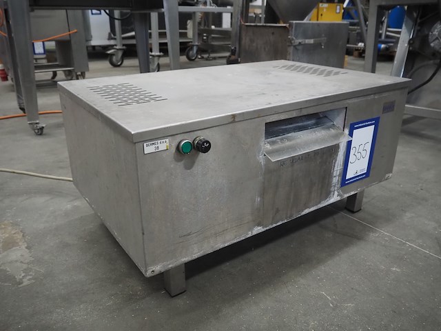 Marka - afbeelding 2 van  9