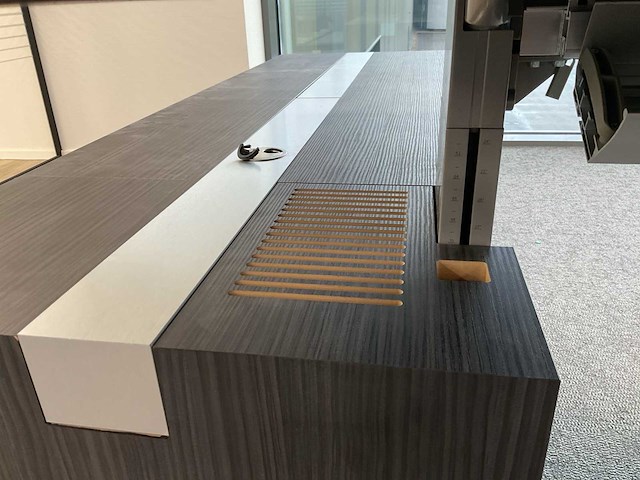 Markant - bureautafel 263x200 cm - afbeelding 1 van  10