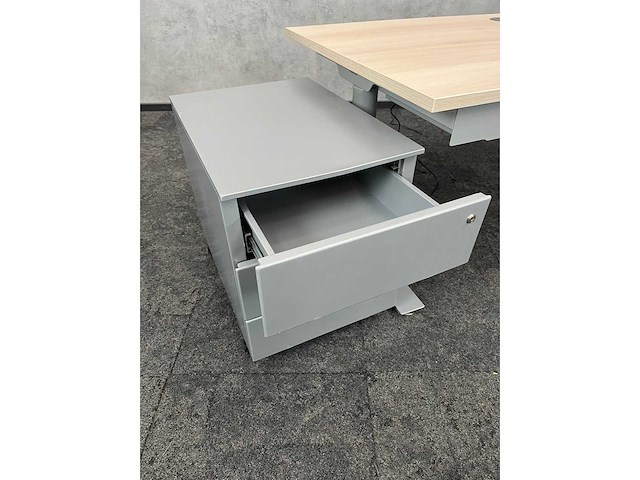 Markant - elektrisch zit-sta bureau 160x80 met ladeblok- ongebruikt - afbeelding 10 van  18