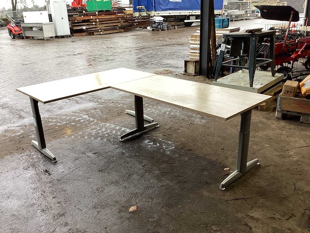 Markant bureau (2x) - afbeelding 1 van  5