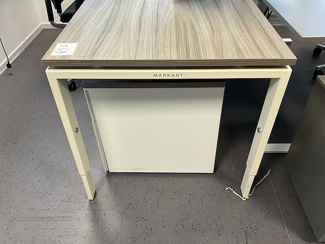 Markant-bureau - afbeelding 2 van  4