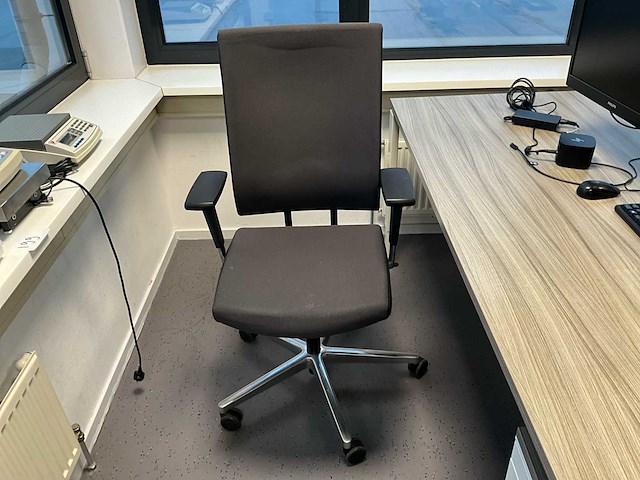 Markant-bureau - afbeelding 4 van  4