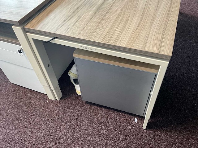 Markant desk opstelling (3x) - afbeelding 5 van  9