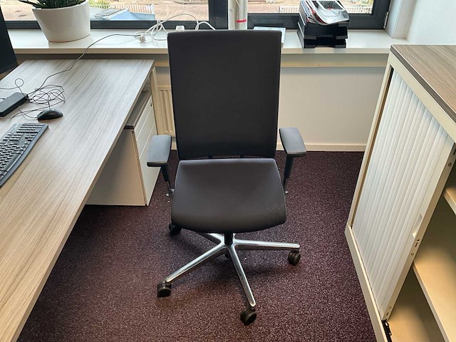 Markant desk opstelling (3x) - afbeelding 9 van  9