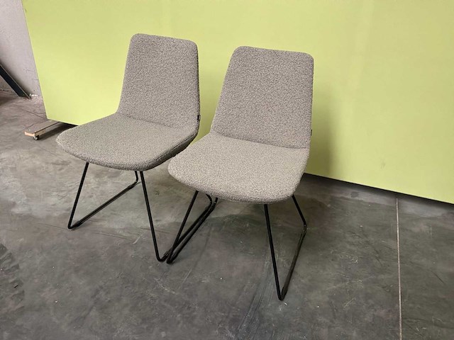 Markant lyon chair sledbase vergaderstoel (2x) - afbeelding 1 van  4