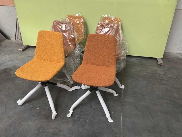 Markant lyon chair swivel auto-return vergaderstoel (6x) - afbeelding 1 van  7