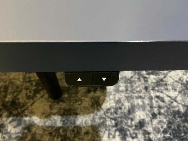 Markant stand-up electrisch verstelbare vergadertafel - afbeelding 3 van  5