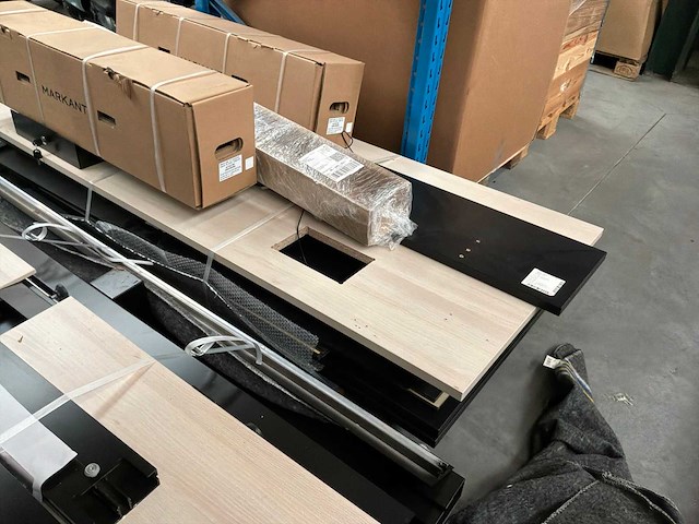 Markant stilte werkplek/bureau onderdelen - afbeelding 6 van  9