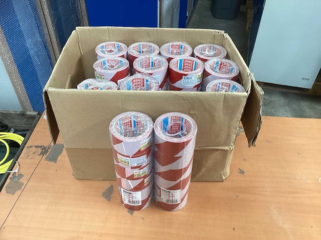 Markerings tape 66m x 50mm (79x) - afbeelding 1 van  4