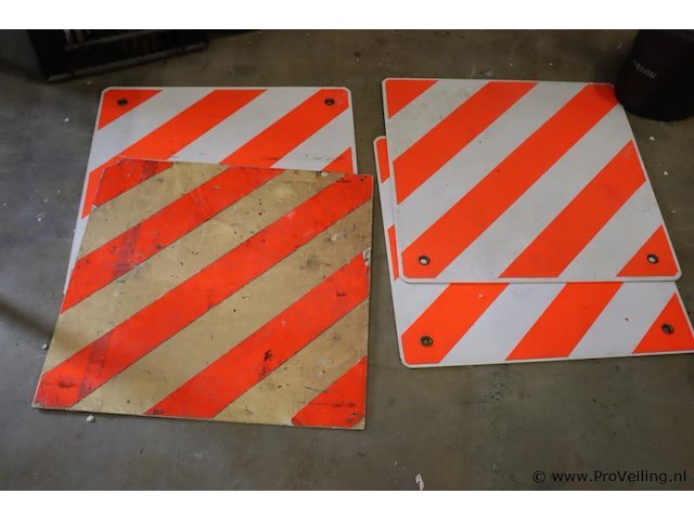 Markeringsbord voor uitstekende lading - 4 stuks - afbeelding 1 van  3