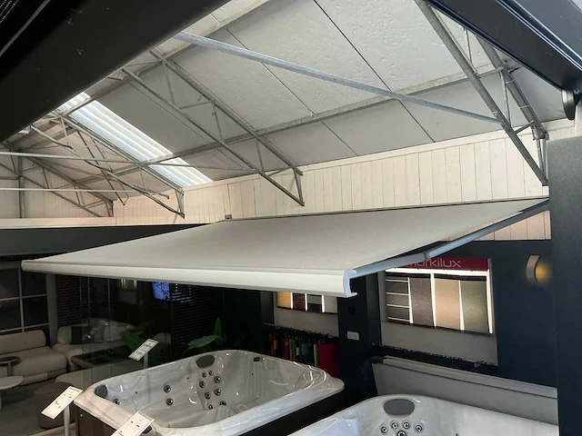 Markilux mx-3 zonnescherm - afbeelding 1 van  9