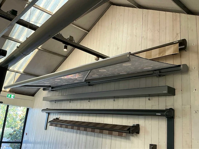 Markilux mx 5010 knikarm zonnescherm - afbeelding 1 van  6