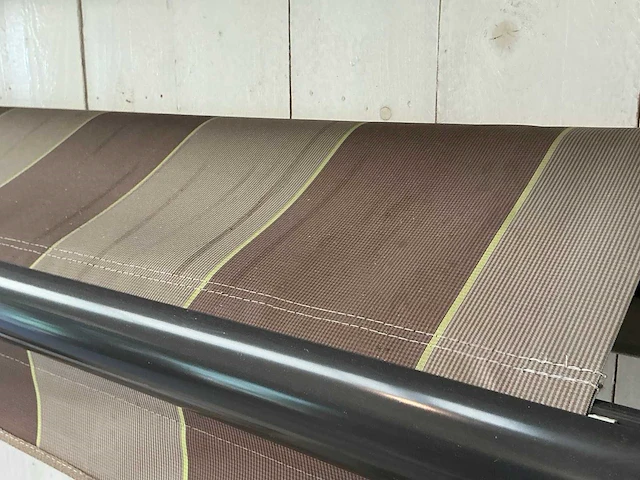 Markilux mx 930 knikarm zonnescherm - afbeelding 2 van  4