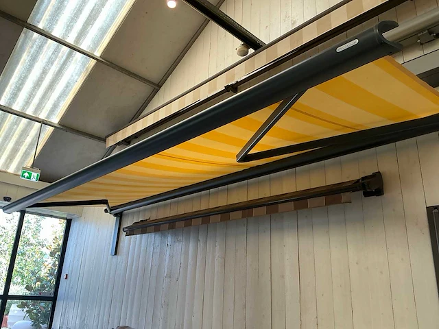 Markilux mx 990 knikarm zonnescherm - afbeelding 3 van  7