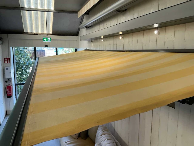Markilux mx 990 knikarm zonnescherm - afbeelding 4 van  7