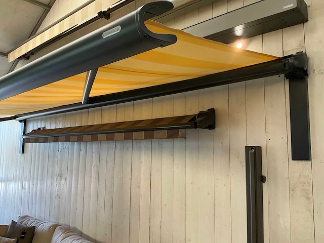 Markilux mx 990 knikarm zonnescherm - afbeelding 5 van  7