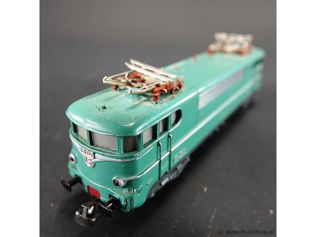 Märklin 3038 h0 elektrische locomotief (serie bb 9200) van de franse spoorwegen (sncf), met bedrijfsnummer bb 9223 - afbeelding 3 van  6