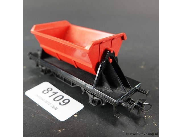 Märklin 4413 h0-kiepwagen (ook bekend onder verwante nummers zoals 4513) uit het tijdperk van de deutsche bundesbahn - afbeelding 1 van  5