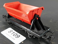 Märklin 4413 h0-kiepwagen (ook bekend onder verwante nummers zoals 4513) uit het tijdperk van de deutsche bundesbahn - afbeelding 1 van  5