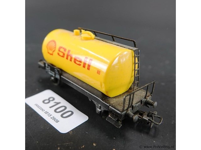 Märklin 4442 (of verwante oudere variant zoals de märklin 4502) mineraalolieketelwagen in de uitvoering van de duitse spoorwegen (db) - afbeelding 1 van  6