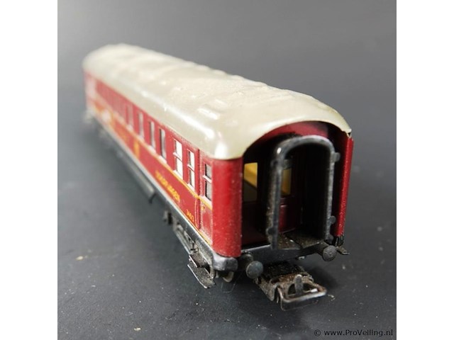 Märklin h0 346/3 schlafwagen (slaaprijtuig) van de dsg uit de jaren 50, uitgevoerd als klassieke blikken 'schürzenwagen' - afbeelding 3 van  5
