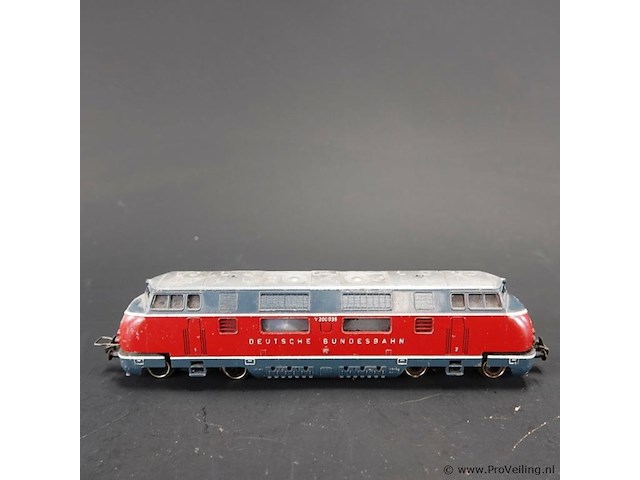 Märklin h0 (art. 3021) diesellocomotief v200 van de deutsche bundesbahn (db) - afbeelding 2 van  6