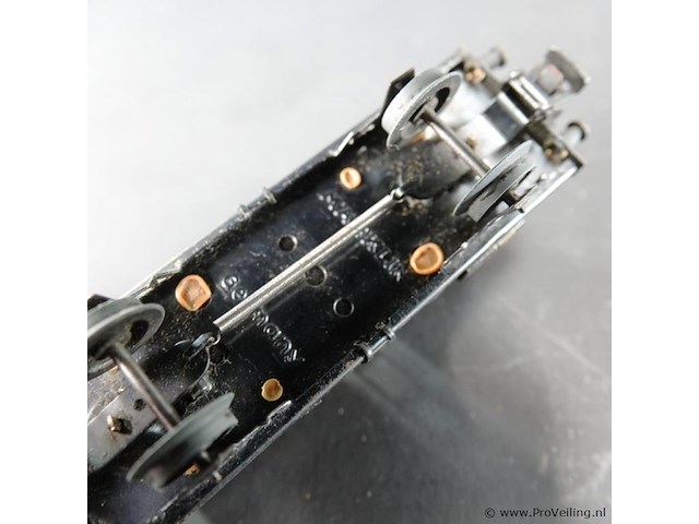 Märklin h0-goederenwagon (artikelnummer 4510), een zogenaamde wijnvatenwagon beladen met twee grote houten vaten - afbeelding 5 van  5