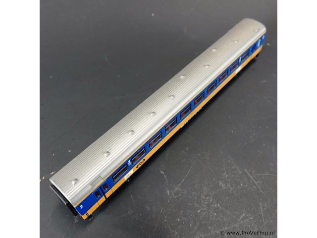 Märklin intercityrijtuig (icr) 2e klasse van de nederlandse spoorwegen (ns) - afbeelding 3 van  5