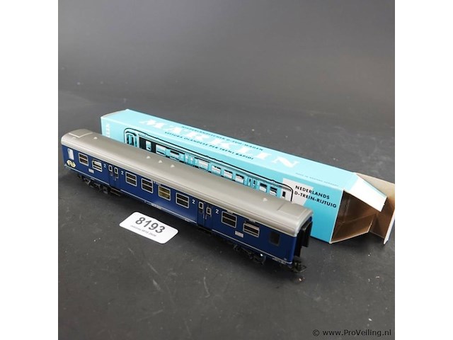 Märklin nederlandse spoorwegen (ns) plan d personenrijtuig (2e klasse, bedrijfsnummer b 6692) - afbeelding 1 van  3