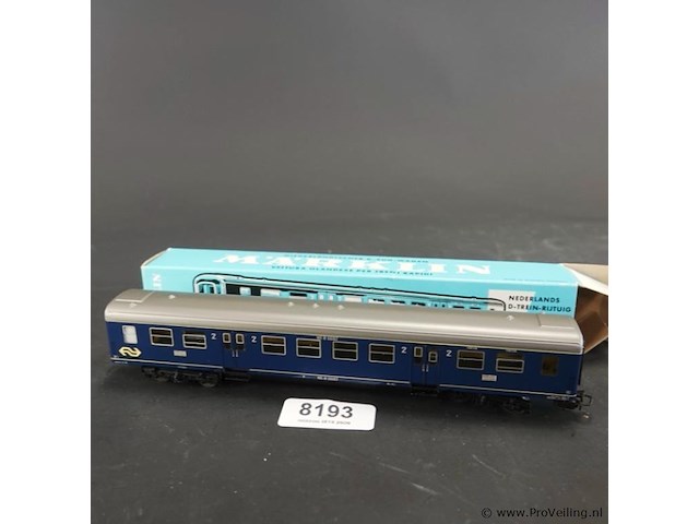 Märklin nederlandse spoorwegen (ns) plan d personenrijtuig (2e klasse, bedrijfsnummer b 6692) - afbeelding 2 van  3