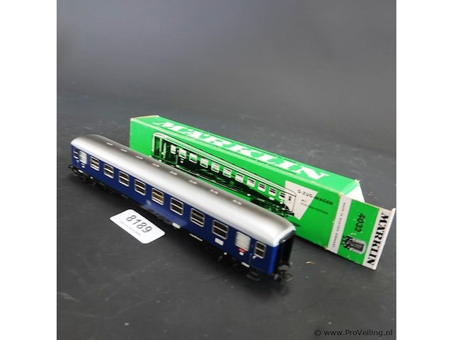 Märklin sneltreinrijtuig (d-zug-wagen) van de duitse spoorwegen (db) - afbeelding 1 van  3