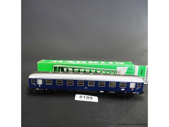 Märklin sneltreinrijtuig (d-zug-wagen) van de duitse spoorwegen (db) - afbeelding 2 van  3
